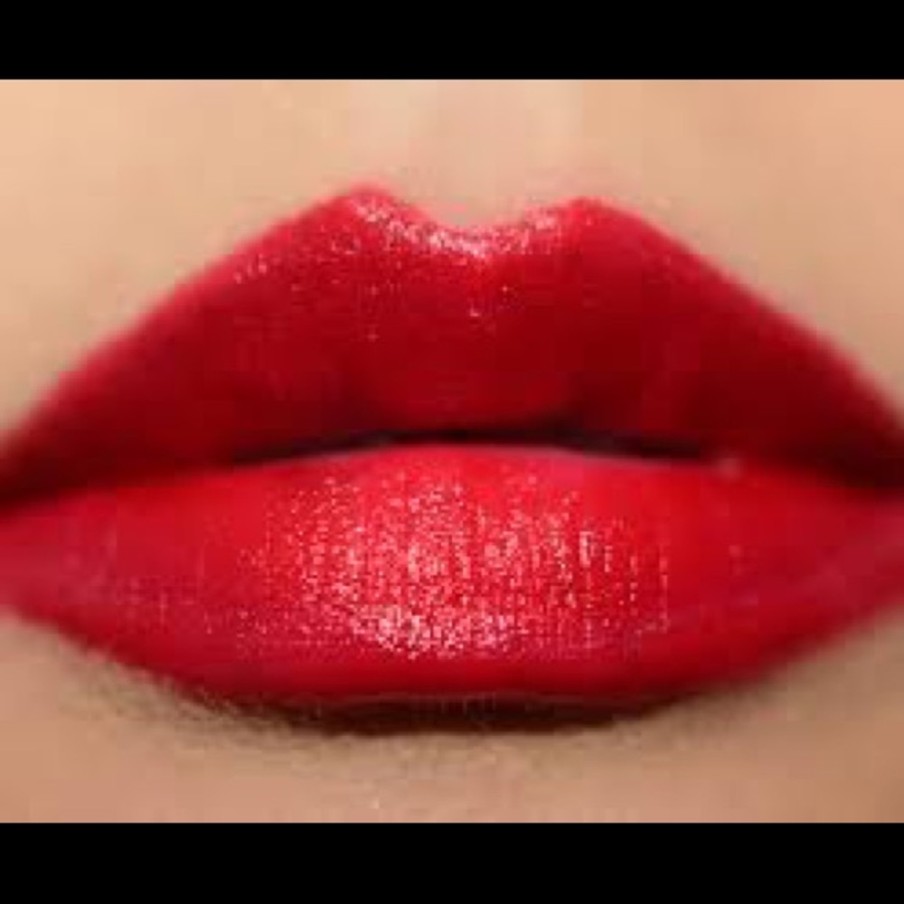 Worn twice como la flor lipstick